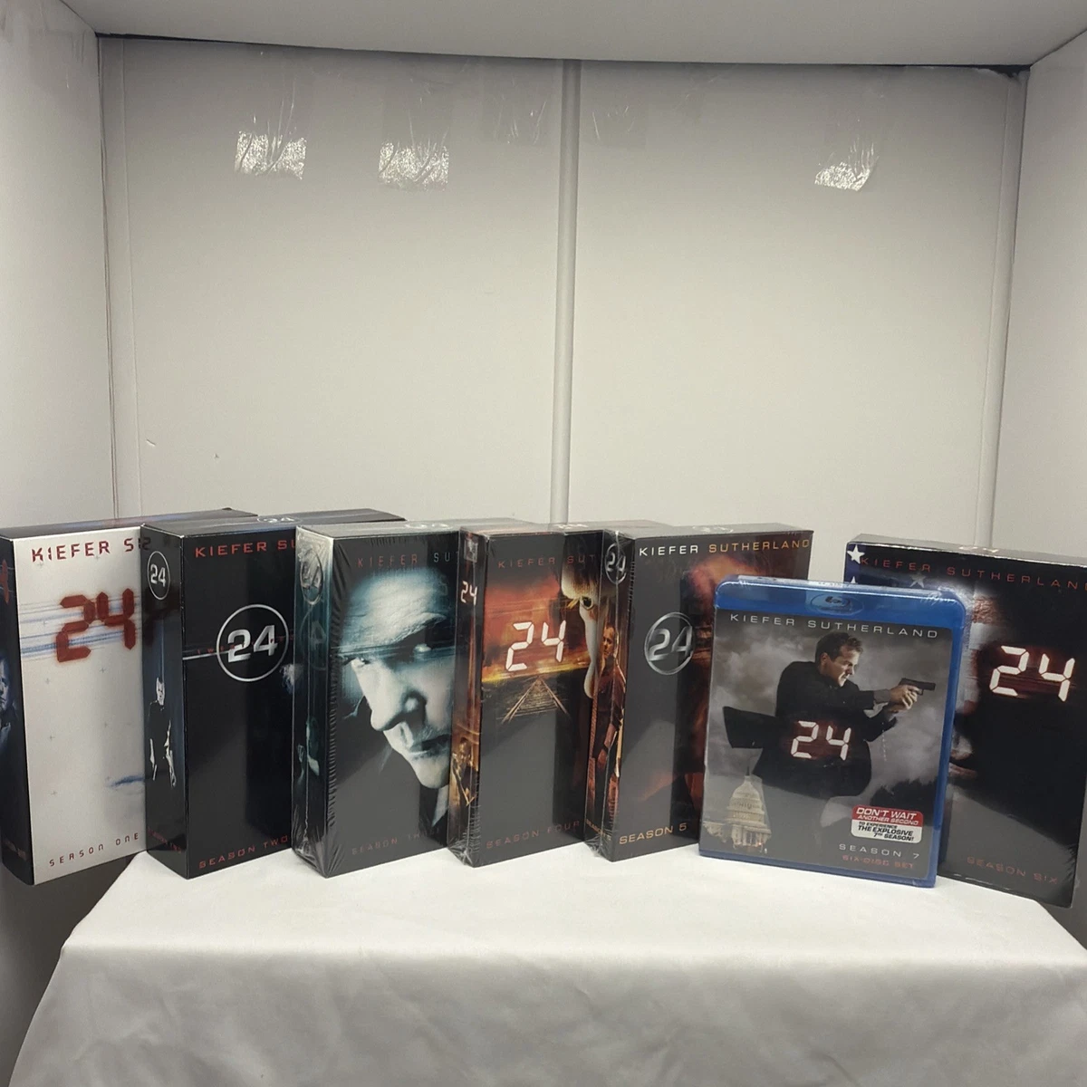 Box Set 24 (2001 TV series) Movie/TV Title DVDs & Blu-ray Discs