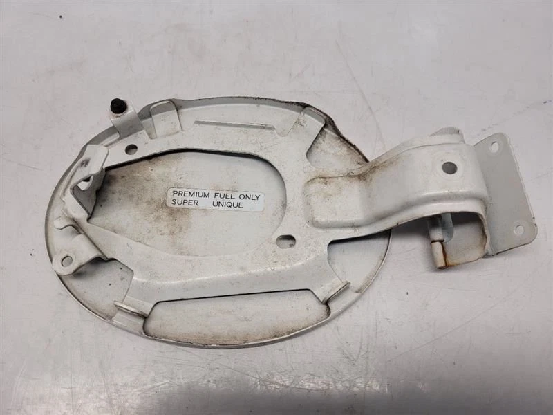 Mazda CX-7 2007 puerta de llenado de combustible *blanco 34 k* Foto 2 de 4