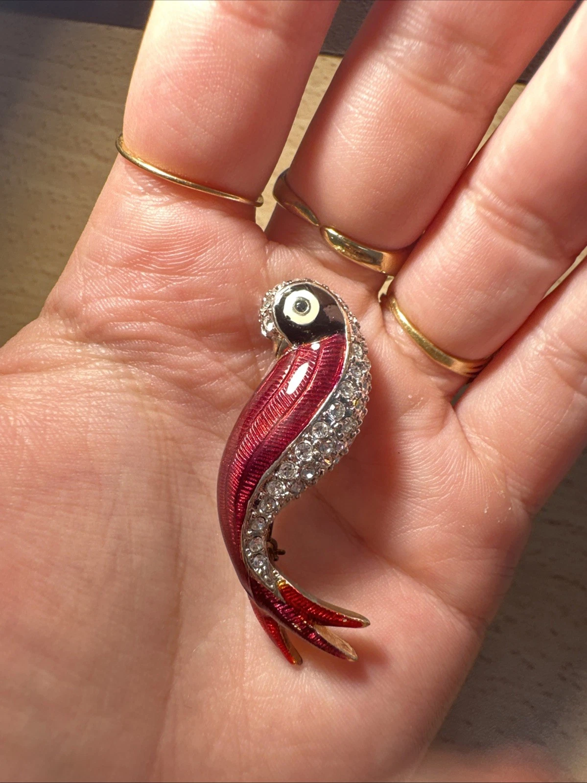 Broche Oiseau Dorée Rouge Et Strass Blanc Bijoux Fantaisie
