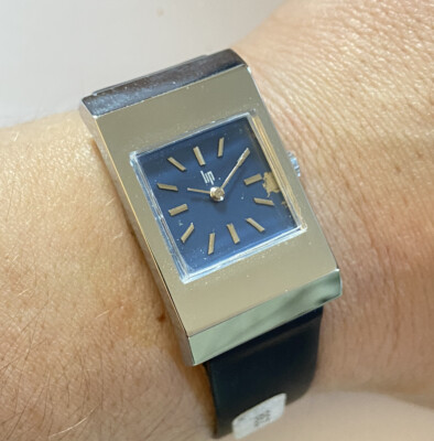Montre Vintage LIP Mécanique Pour Femme - Boîtier Acier, Bracelet Cuir Années 70 - Pièce Neuve
