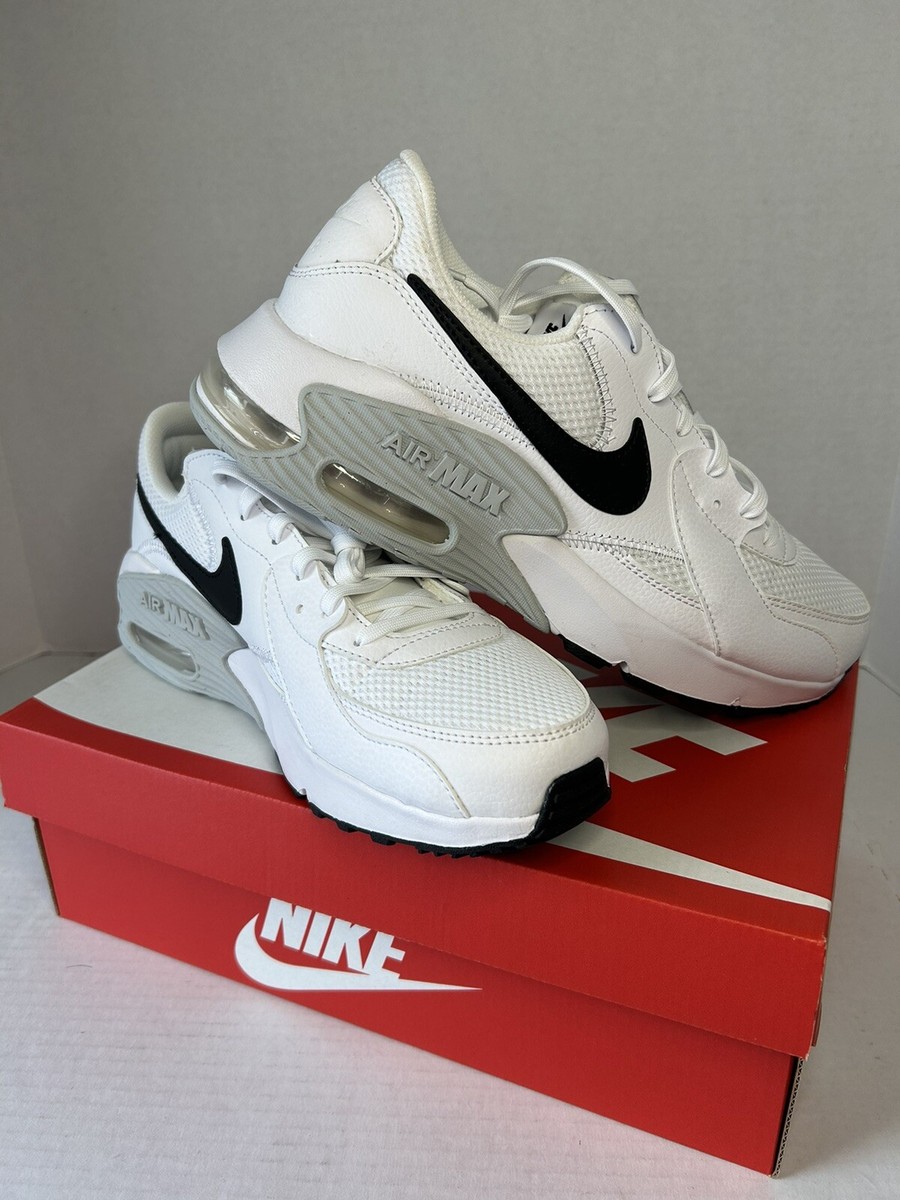 nike air max excee black and white