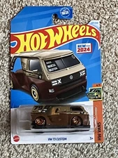1/64 Custom Hot Wheels VW T3 CUSTOM w/real riders HOOSIER TIRES Custom 
