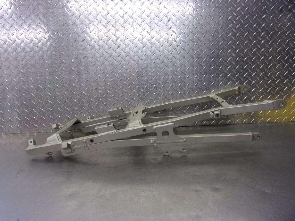 912 B KAWASAKI NINJA ZX600 ZZR 2006 OEM SUB FRAME SUBFRAME