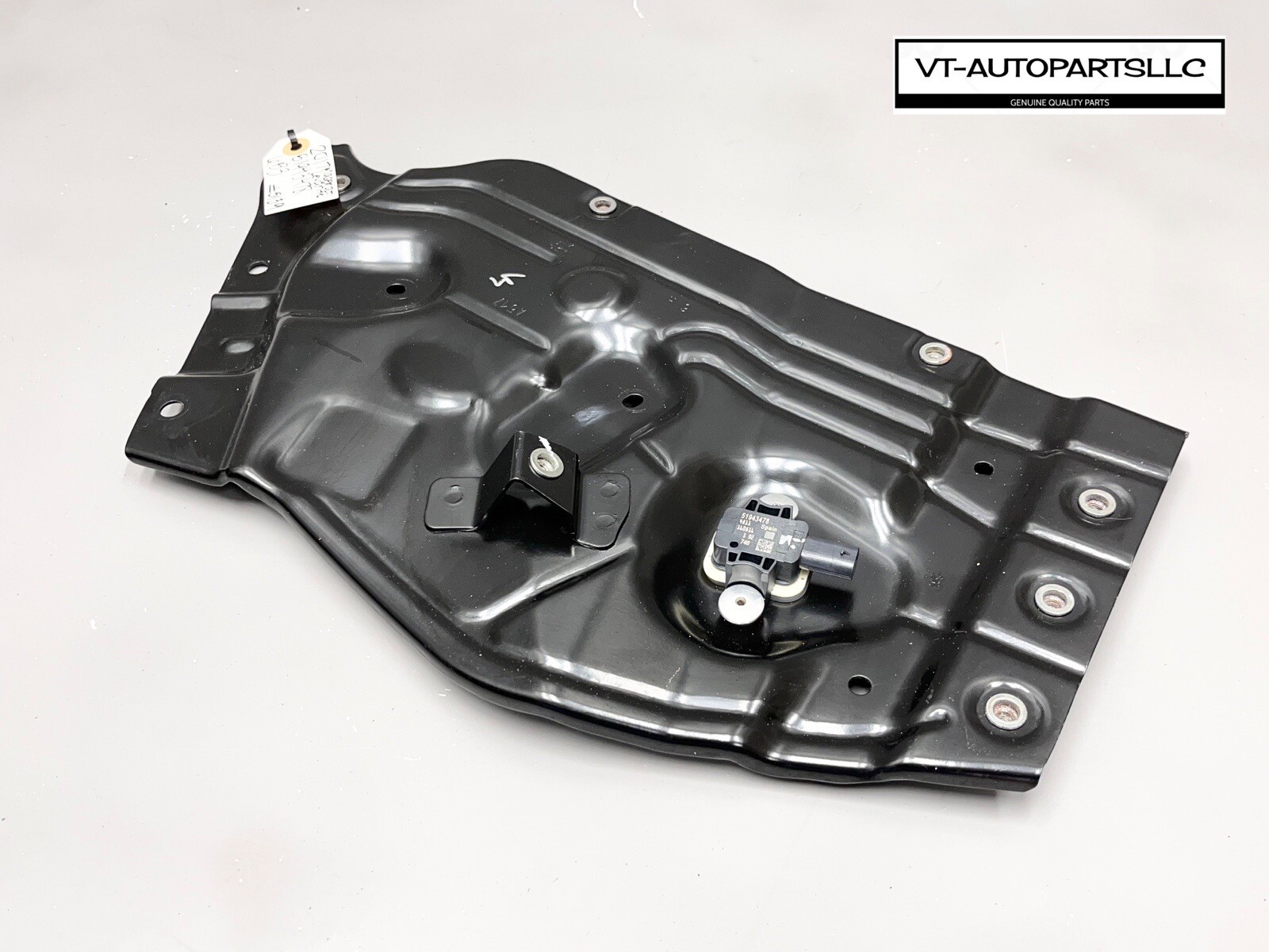 ⭐️2017-2020 MASERATI LEVANTE FRONT LEFT DOOR CENTRAL REINFORCEMENT PLATE SENSOR
