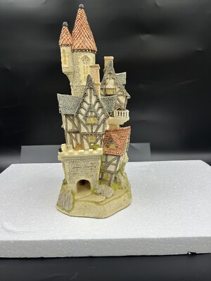 David Winter Cottages Castle In The Air With box,  Flags And Cannons