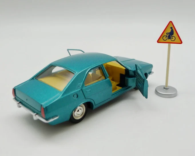 Atlas Dinky Toys 1409 Simca 1800 1:43 Diecast model car - Image 3 of 4