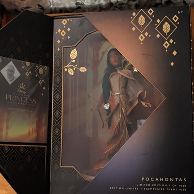 Disney Designer Collection Pocahontas Limited Edition Fashion Doll
