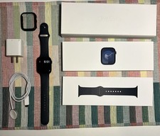 Apple Watch Series 9 45mm GPS Midnight With Midnight Sports Band