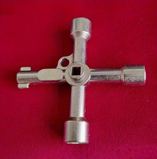 1pcs Panel Key Versatile 4-Way Utility Key-Silver