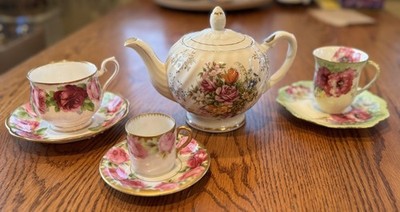 Roses Vintage Tea Pot, Plus 3 Sets Cup & Saucers Limoge Bavaria Old English Rose