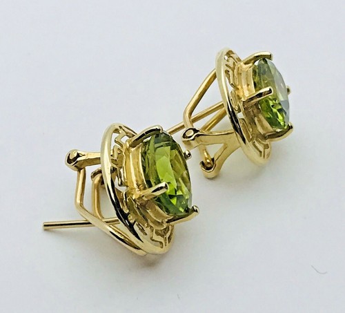 Beautiful Solid 14K Yellow Gold Oval Peridot Earrings 3.8 Grams - Picture 2 of 4