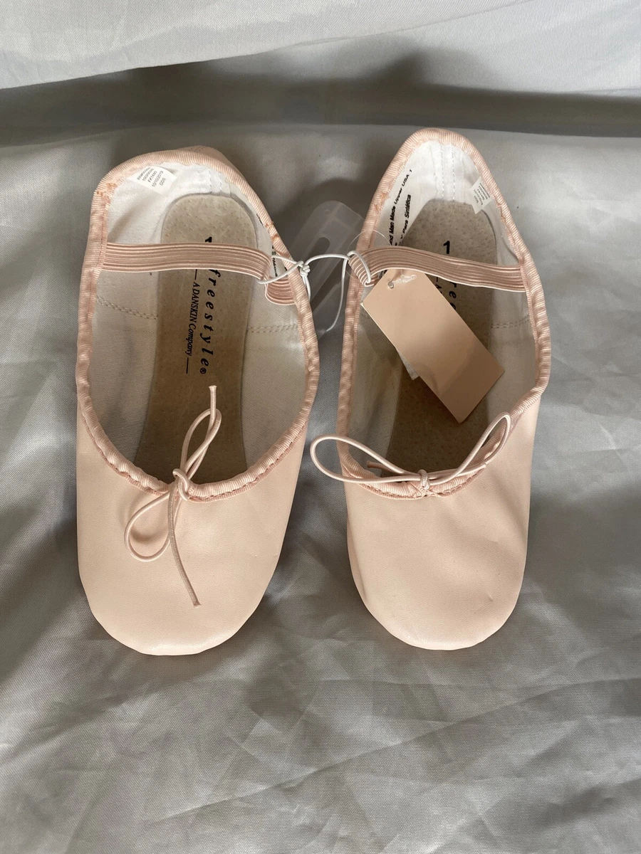 New Girl s Danskin Freestyle Soft Pink Ballet Shoes Size 1 eBay