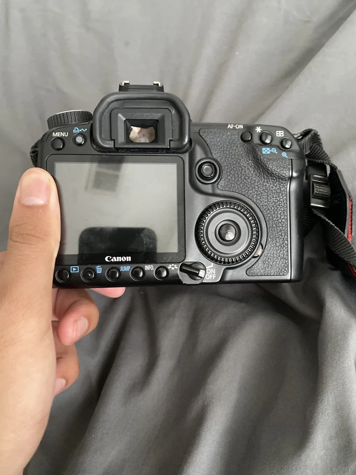 Cámara digital Canon EOS 40D SLR Foto 3 de 4