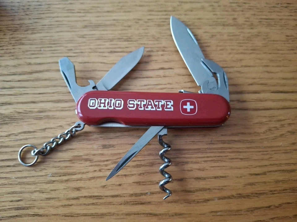 Navaja suiza de colección - Wenger Delemont 6 herramientas, estampada "Estado de Ohio", nueva de stock Foto 2 de 4