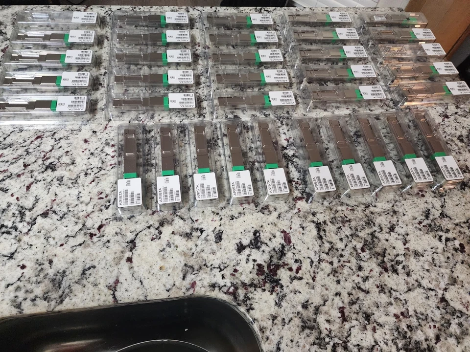 NEW Arista FB-400G-XDR4-QSFP XVR-10369-41 - Image 3 of 4