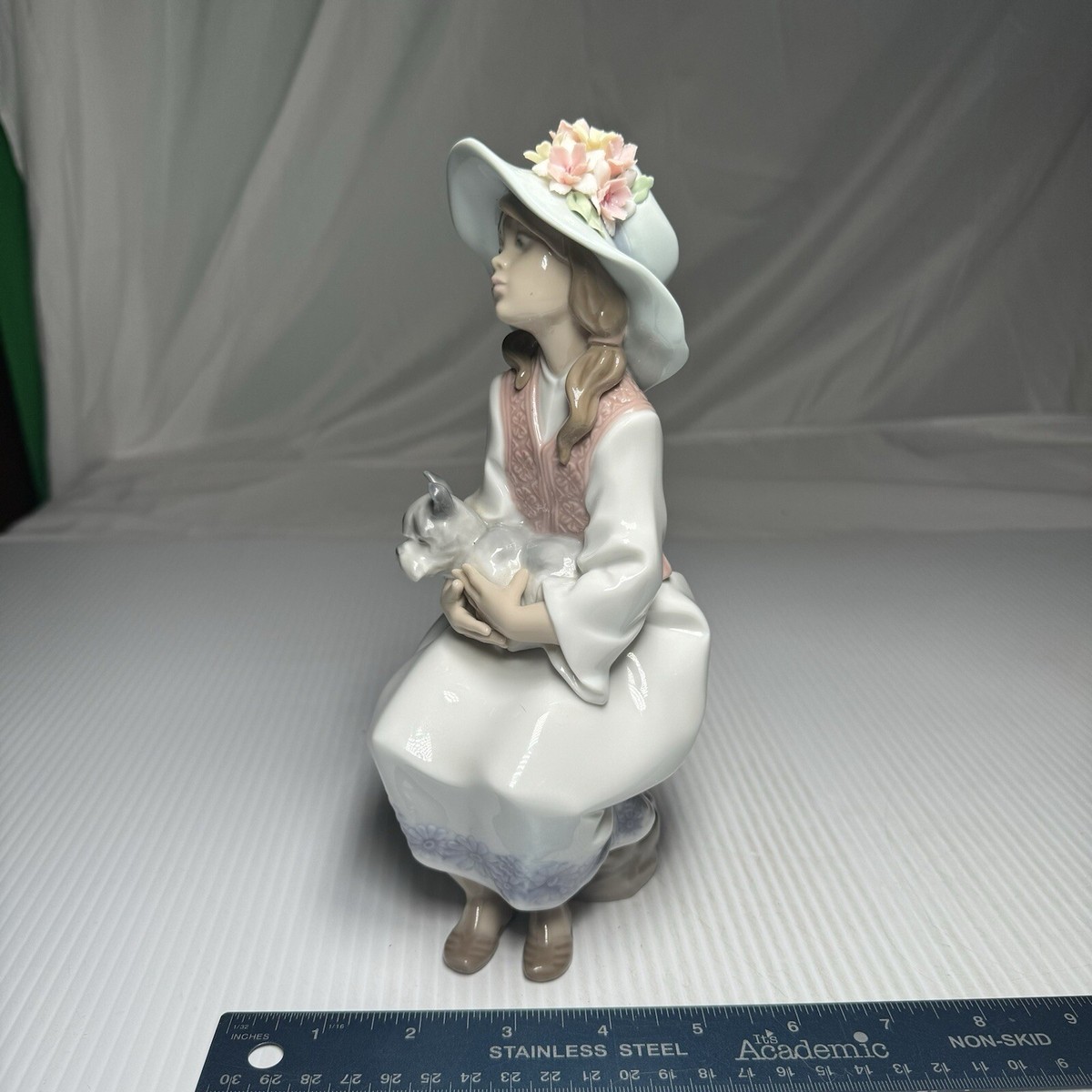Lladro “Daydreams” 6400 Beautiful Non-Mint No Box See Photos RARE