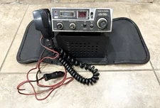 Radio Shack Realistic TRC-422A CB Unit With Dynamic Microphone