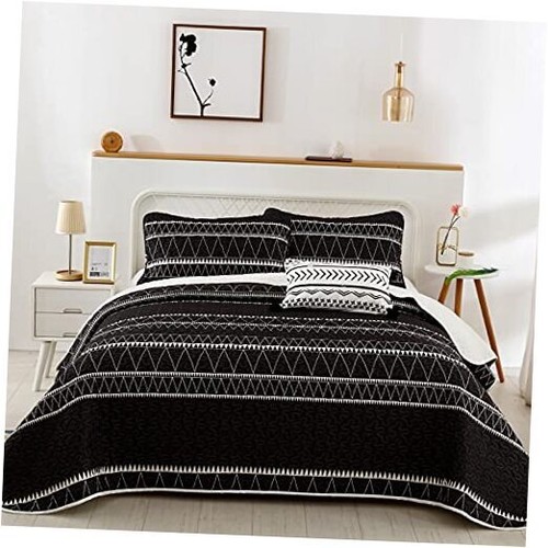 Black Quilt Set Queen, Black Striped Triangle Pattern Printed Bedspread