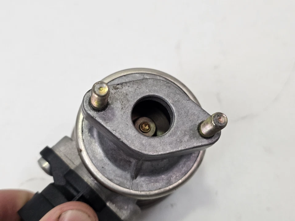Válvula de recirculación de gases de escape originales BMW E36 E39 E52 EGR OEM 11721433713 Foto 4 de 4