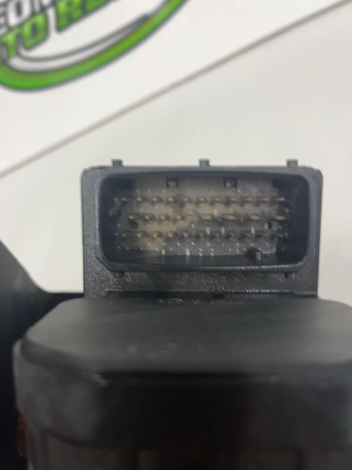 Conjunto de piezas de freno antibloqueo Ford Taurus 2000-03 sin control de tracción Foto 4 de 4