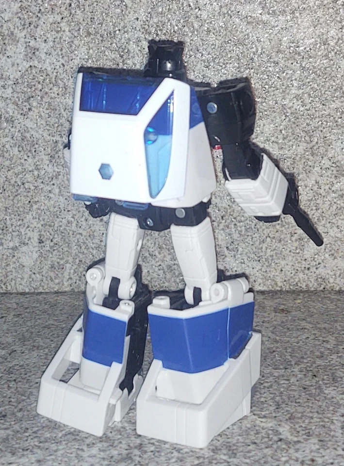 Transformers Legacy Origin JAZZ complete Deluxe Generations Buzzworthy - Image 4 of 4