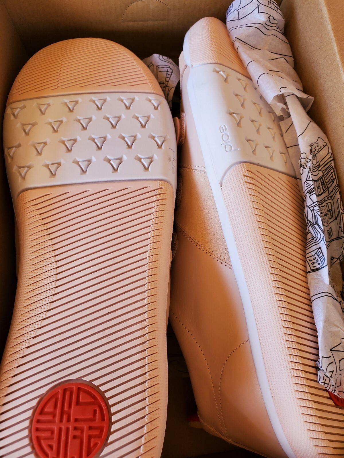 SAOLA Plae Larkin SneakersUnisex 11 men 12.5 Woman Shoes Pink Sports Athletics Casua