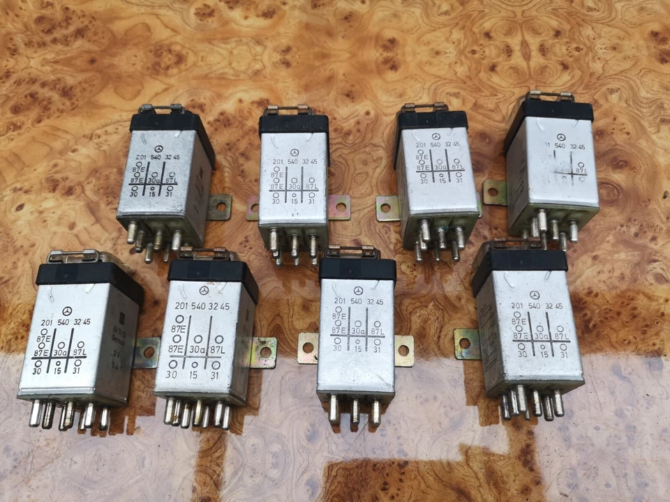 Relé protección contra sobrecarga original Mercedes Benz W201 W124 W202 2015403245 Foto 2 de 2