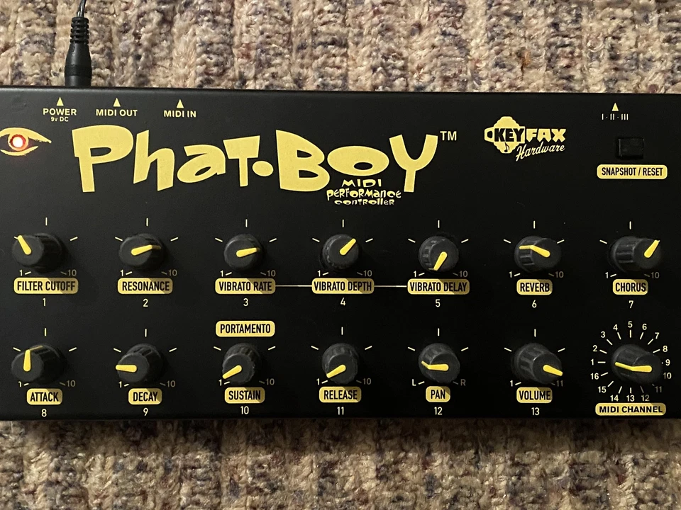 KEYFAX PHAT BOY MIDI CONTROLLER - Bild 3 von 4