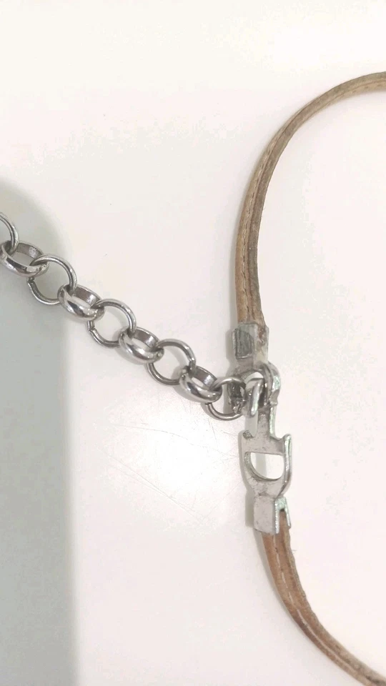 Christian Dior Vintage CD Logo Charm Bow Tie Beige Leather Choker Necklace & Box - Image 3 of 4