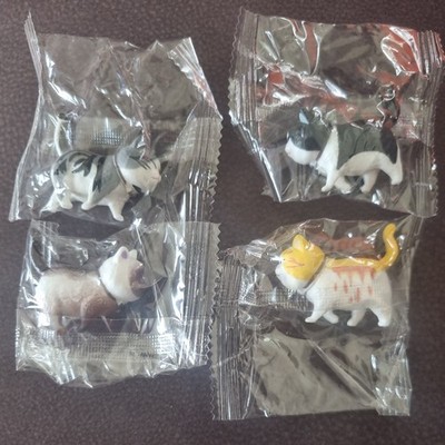 4 Ever After High Barbie Miniatur Puppenhaus Haustier Kätzchen Katzen Figuren Konvolut Set 