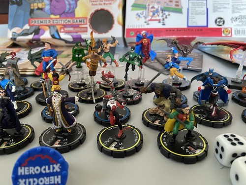 DC Heroclix Hypertime Premier Edition Game WizKids 2002 35 Heroclix Figures - Picture 4 of 19