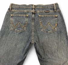 Wrangler Jeans Women Size 11/12X34 Medium Wash Blue Boot Cut Denim 32x34 1