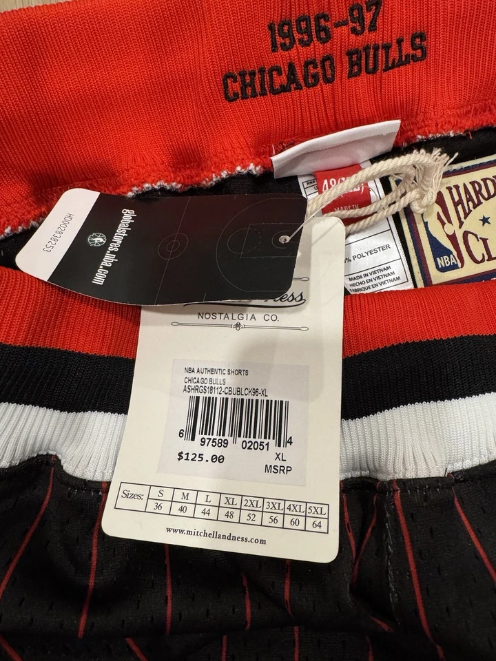 XL Mitchell And Ness Chicago Bulls Shorts Authentic Pinstripe Black 1996 1997 - Image 2 of 4