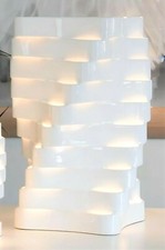 Lampada moderna da tavolo in ceramica italiana lume d'appoggio bianca design 