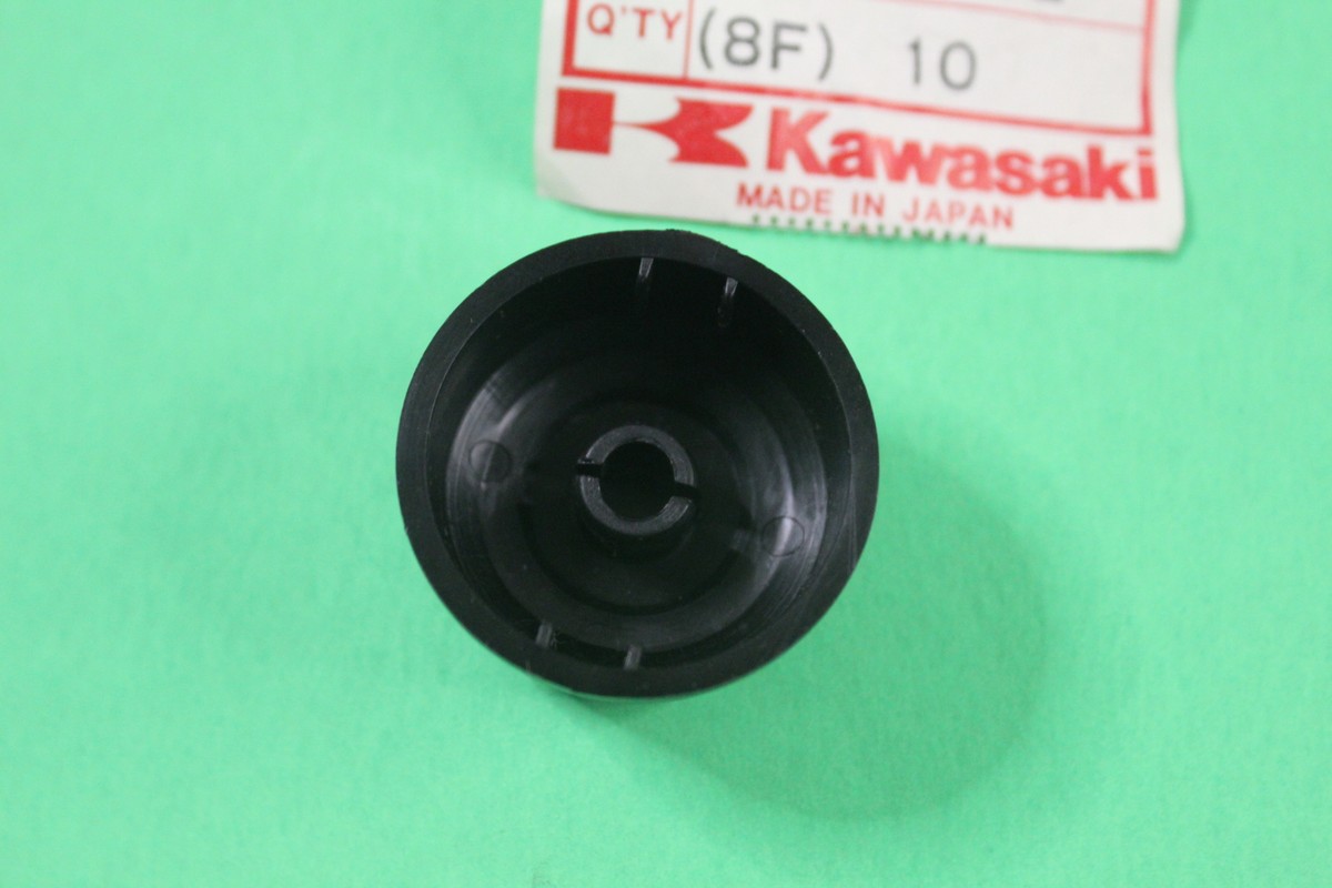 010409542008さん専用 NOS Kawasaki OEM Steering Stem Cap 1985-1996 ZX-6 600R 11012