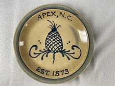 Maple City Pottery Stoneware Decorator Plate Apex, N.C. Pineapple 10.75" 