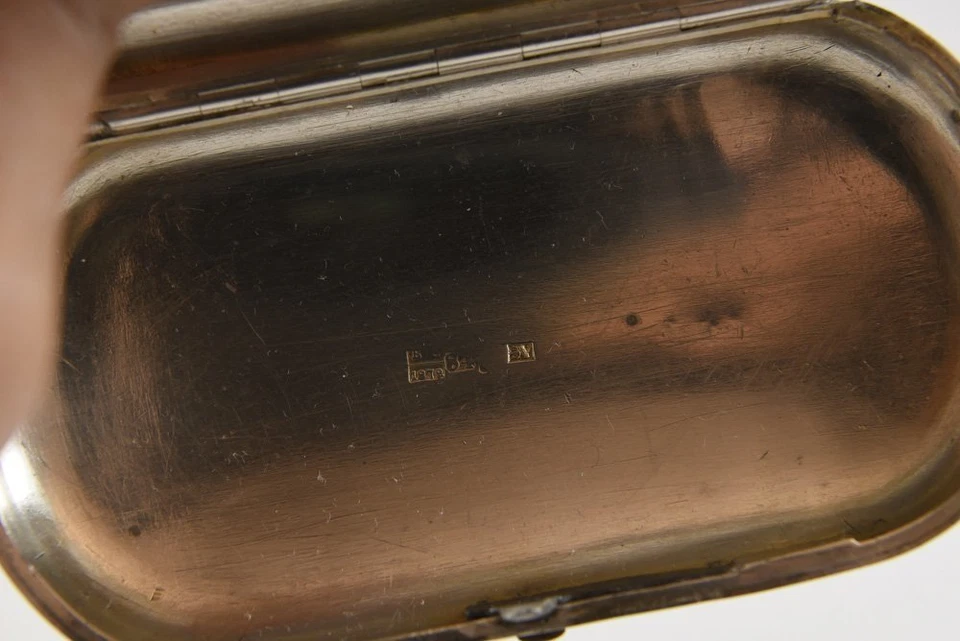 Estuche de Plata Ruso con Águila Imperial Dorada y Decoración Niello  Foto 4 de 4