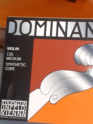 Thomastik Dominant Original Violinsaitensatz 4/4 135 E Aluminium
