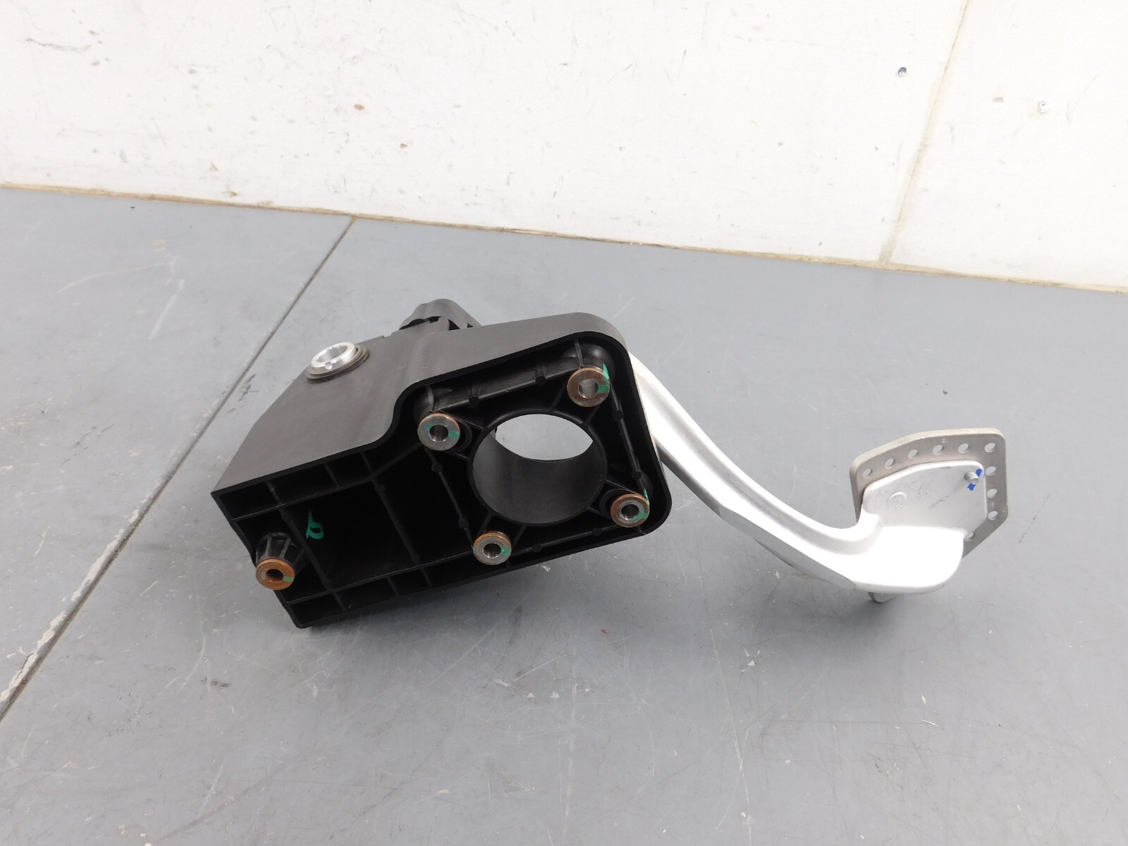 2015 11 12 13 14 16 Ferrari FF Brake Pedal Assembly #7170 J1