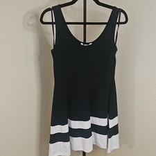 Size 4 Banana Republic Black White Colorblock Sleeveless Knit A-Line Short Dress