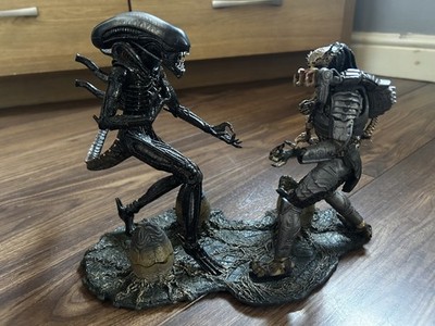 McFarlane Alien vs Predator Deluxe Boxed Set Movie Maniacs Series 5