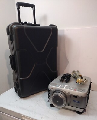 Vintage Epson Powerlite 5600p EMP-5600 LCD Projector  Lamp 338H  Great Condition