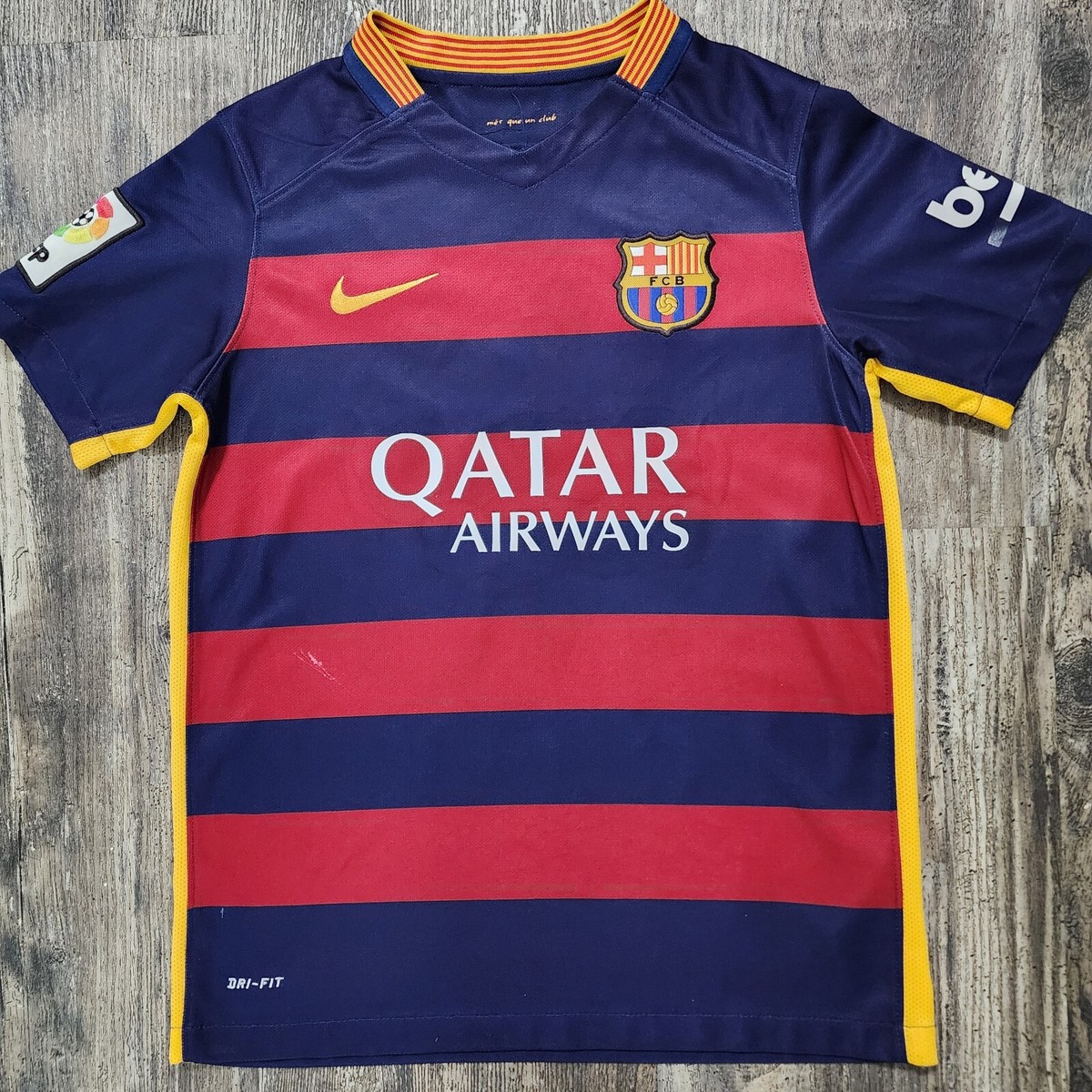 NIKE FCバルセロナ2017ホームユニフォームM メッシ 10番　未使用品 美品 2017 NIKE FCバルセロナ ユニフォーム メッシ ナイキ バルサ 楽天