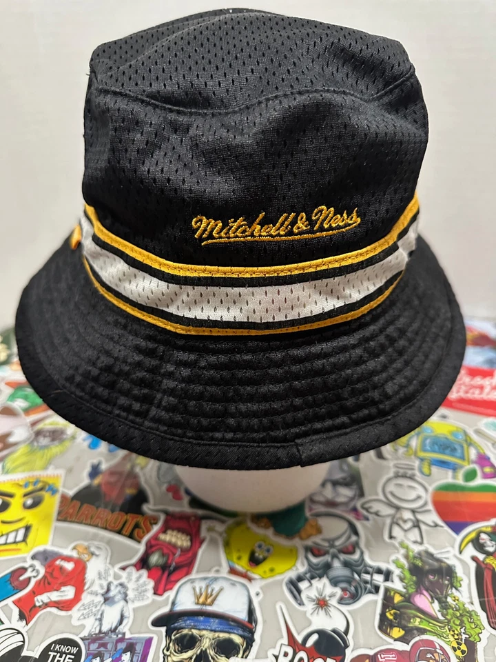 SOMBRERO CUBO MITCHELL & AND NESS X CONCEPT Boston Bruins Negro y Amarillo Foto 4 de 4