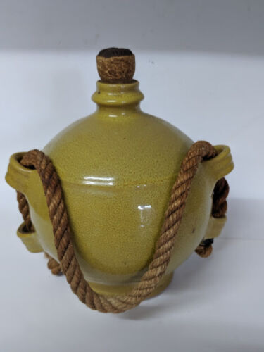 Rare 8" Antique French PROVENCE CONSCIENCE POT Yellow Glaze, Original Hemp Rope - 第 1/12 張圖片