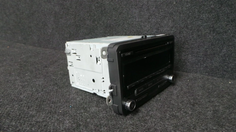 2L29A1 * VW Tiguan 5n Radio CD & Player   VW-5M0035186J - Bild 3 von 4