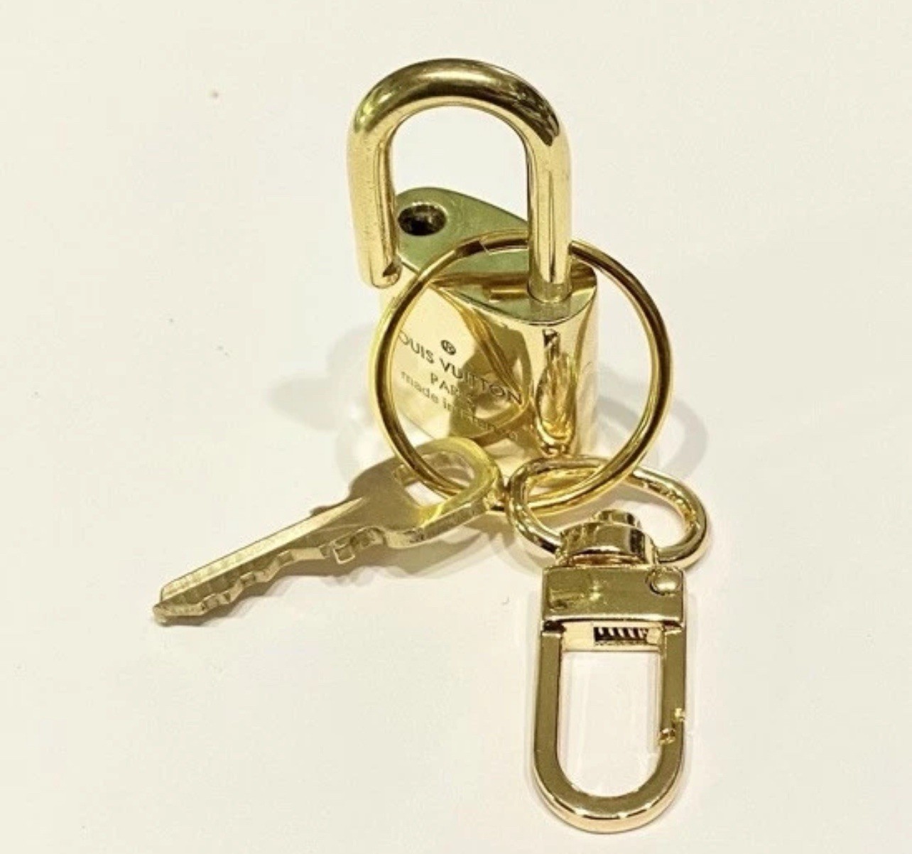 Louis Vuitton Lock Key 319 Brass Gold tone Brass Polished Padlock
