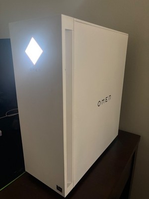 omen 25l desktop and LG ultra gear monitor 