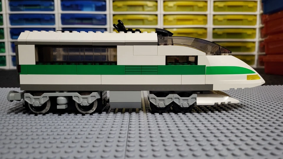 Lego High Speed Train 4511 with 9v motor (Incomplete) - Image 3 of 4