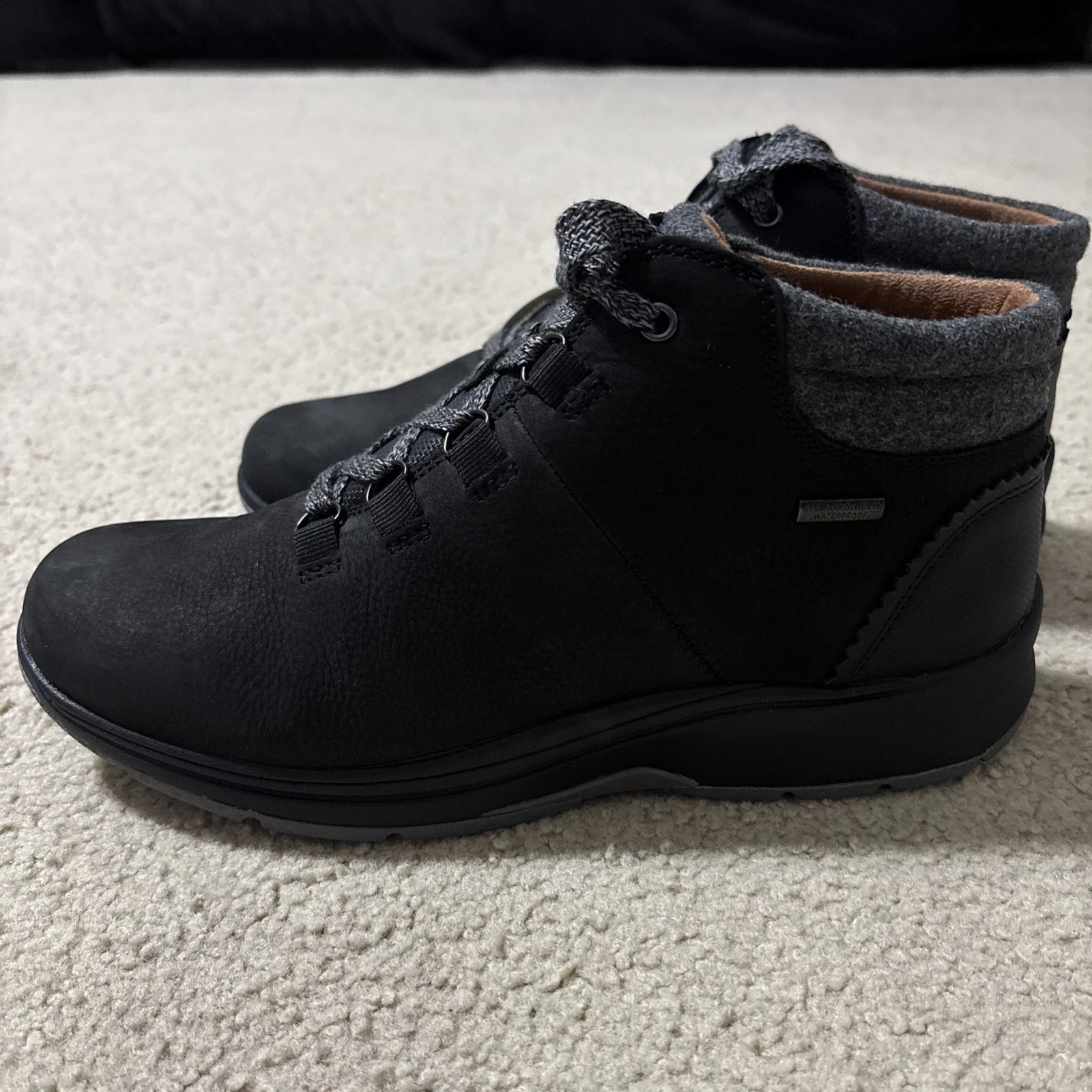 Cobb Hill Women’s Size 9.5 CHO Piper Hiker Hydro Shield Boots Waterproof Black